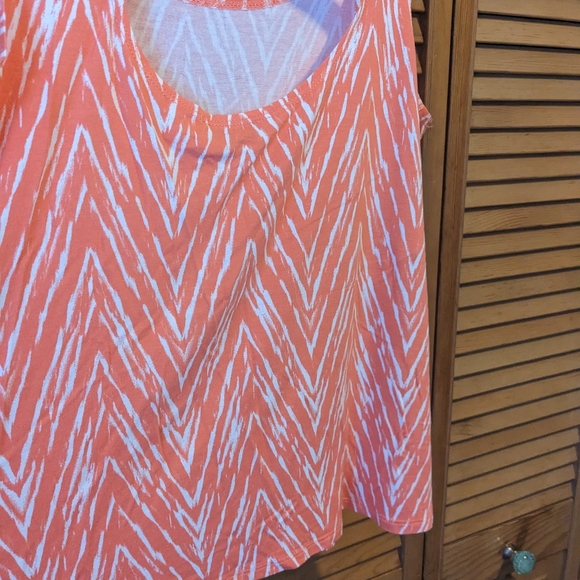 Smart Set Coral & White Criss-Cross Back Cami - Picture 4 of 6